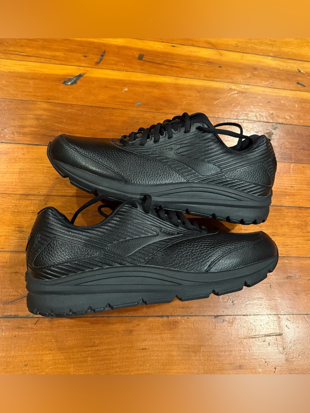 Men’s Brooks Addiction Walker 2 size US 11D Medium